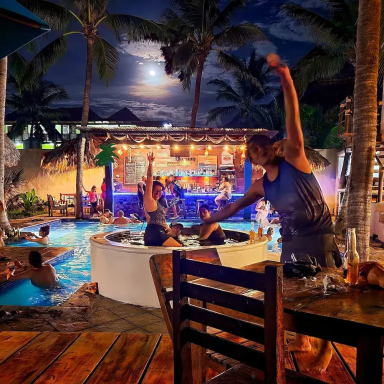 Johnnys Place Hotel
