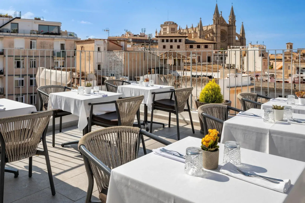 Nivia Born Boutique Hotel