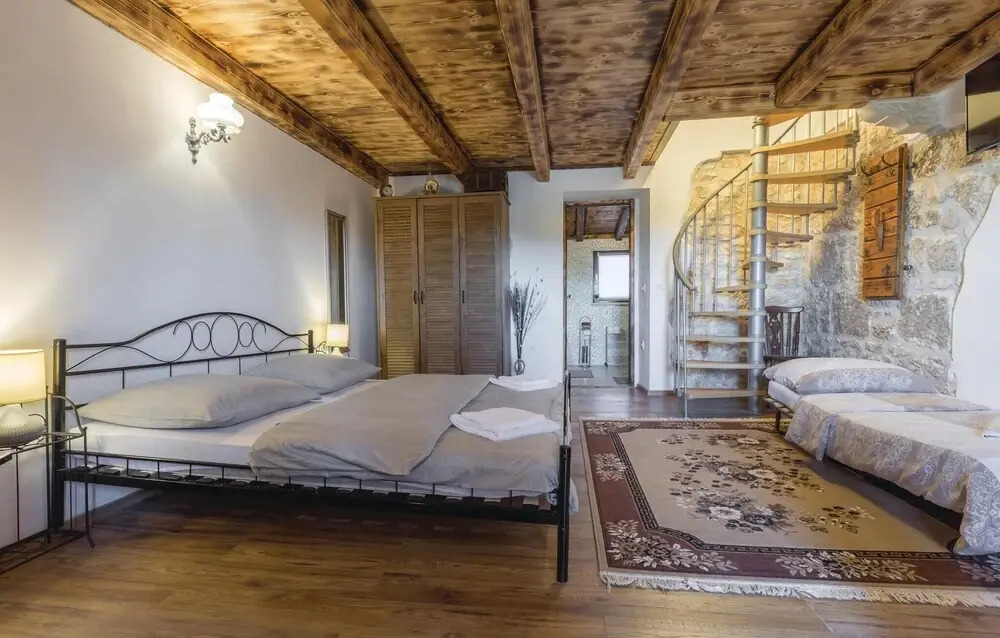 2 Bedroom Beautiful Home In Porec