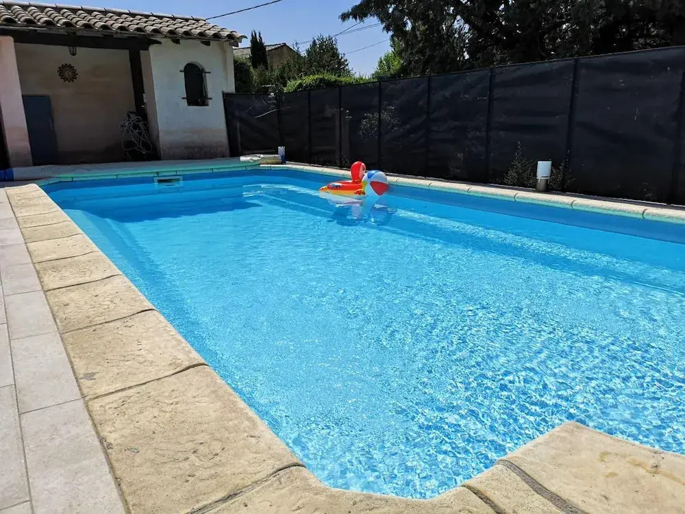 Villa With 4 Bedrooms in L'isle-sur-la-sorgue, With Private Pool and Enclosed Garden