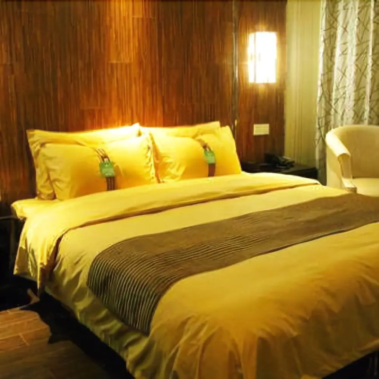 Meisu · Huāqiǎo Hotel (Xuancheng High-Speed Railway Station Guogou Plaza Branch)