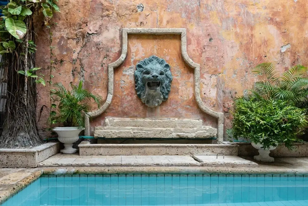 Incredible 3BR Apartment w Pool Rooftop in Centro Amurallado