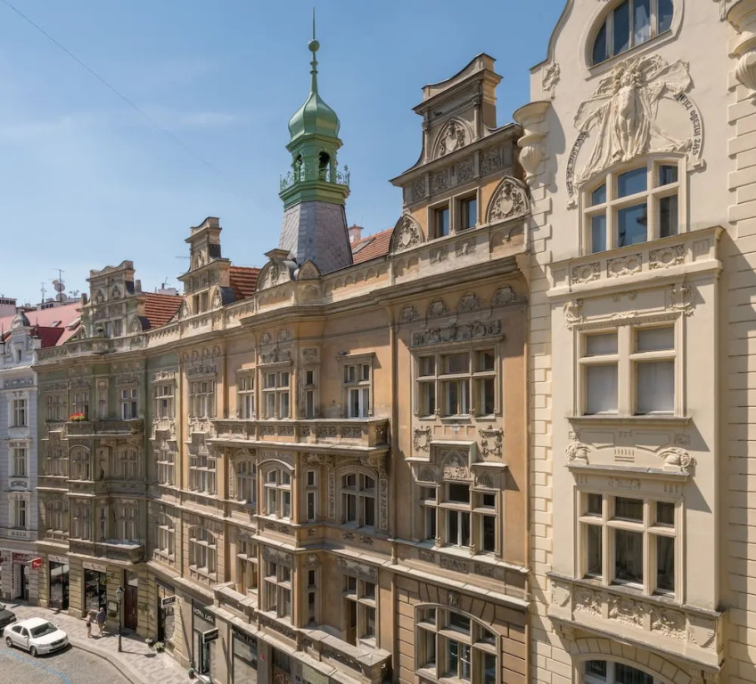 Mordecai 12 Apartments by Adrez