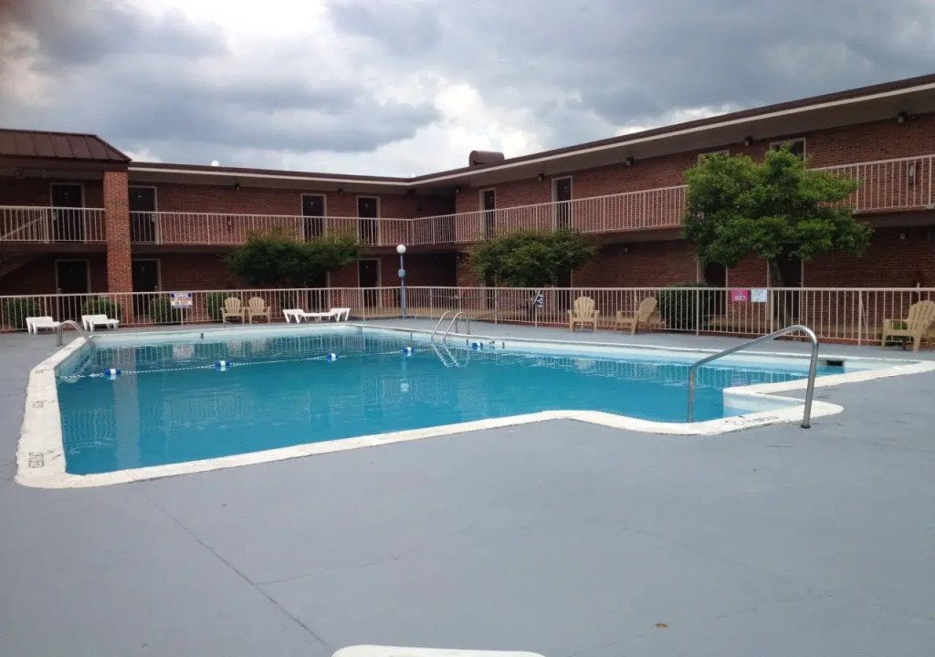Red Roof Inn Marion, VA
