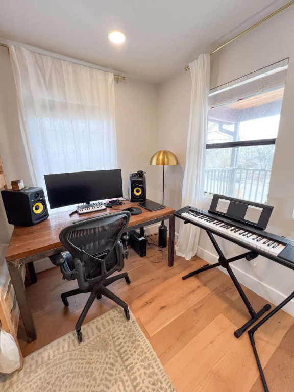 East Austin Bungalow With Music Studio Firepit