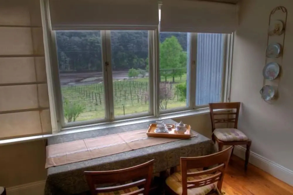 Tizzana Winery Bed and Breakfast