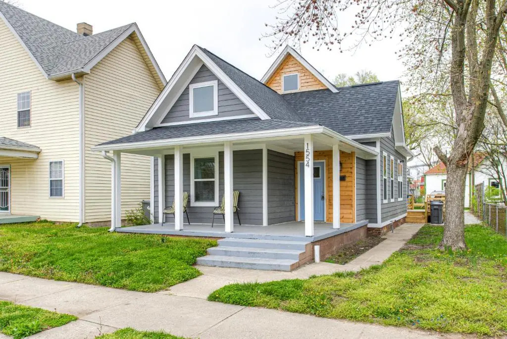 Stylish 1BR Condo 1 Mile To Downtown