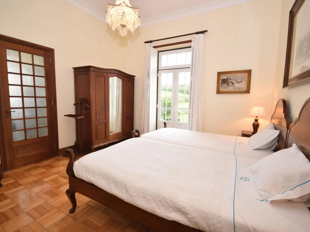 Lush Mansion In Aldeia Galega With Private Pool
