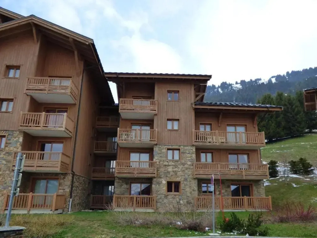 Appartement 3 Pièces, Balcon, Parking, 5 Pers. Villard-sur-Doron - FR-1-594-98