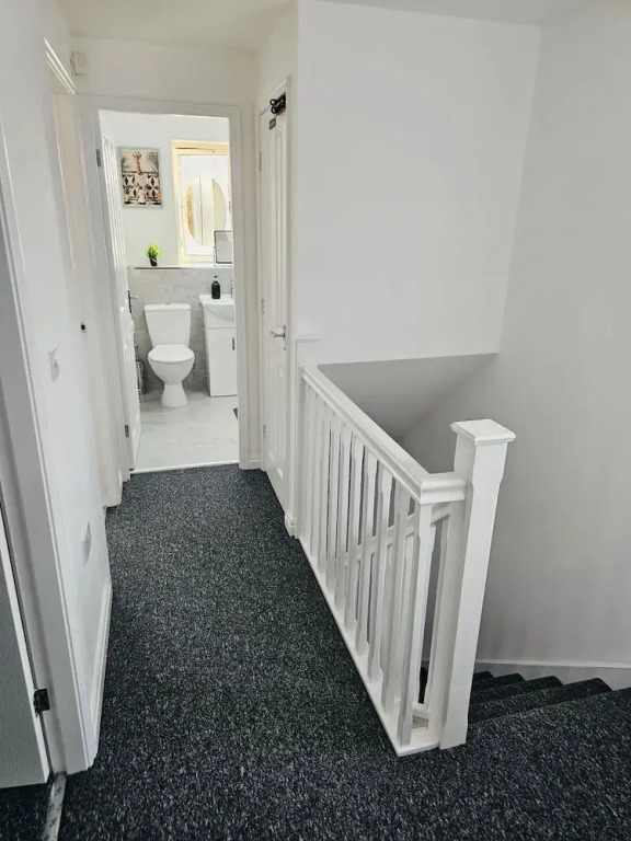 Stylish 3 Bed Home Parking City centre