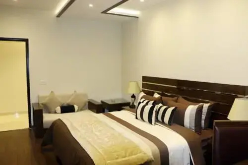 Royaute Luxury Suites and Hotel Gulberg Lahore