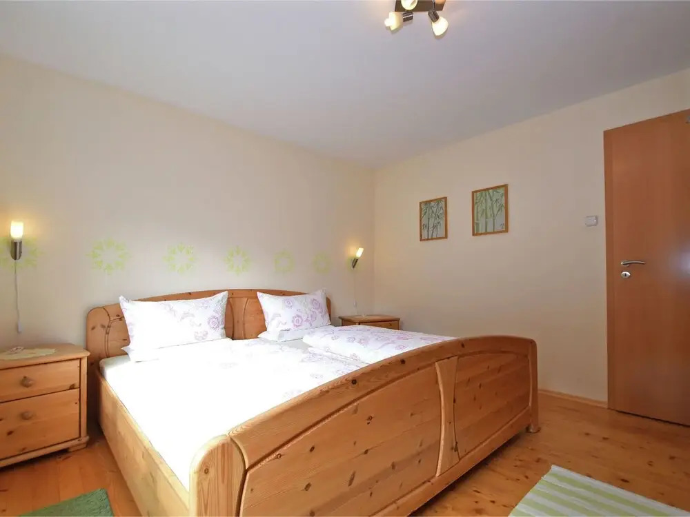 Modern Apartment on the 1st Floor at the Foot of the Feldberg with Use of Garden