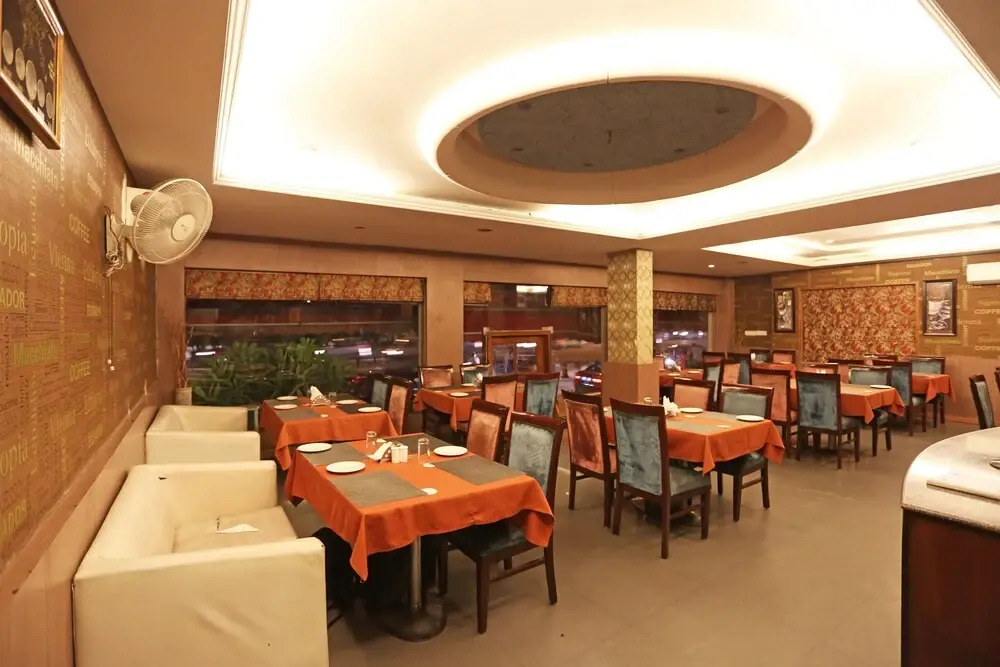 OYO 443 Hotel Lohias