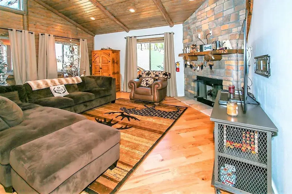 Alpine Chalet-1840 by Big Bear Vacations