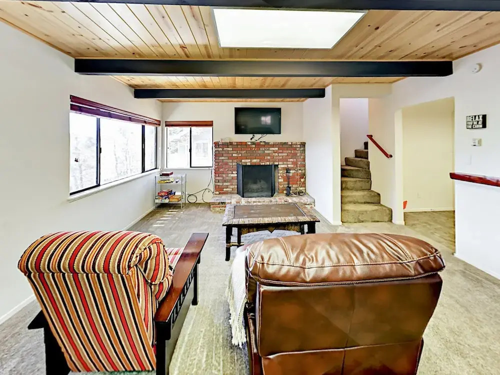 748 Butte Ave Home 3 Bedrooms 2 Bathrooms Home