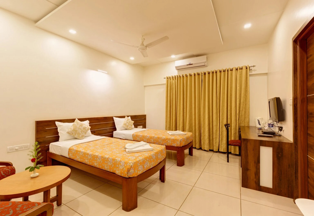 Hotel Woodland Kolhapur