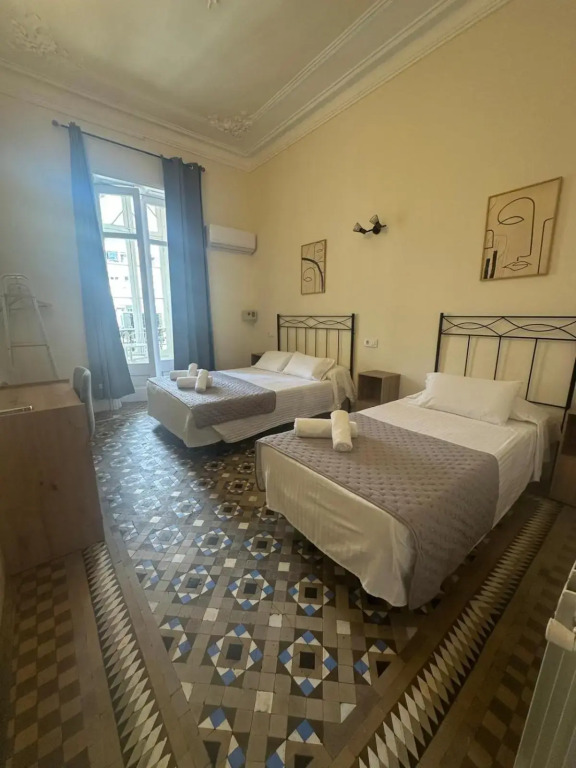 Hostal Balmes Centro