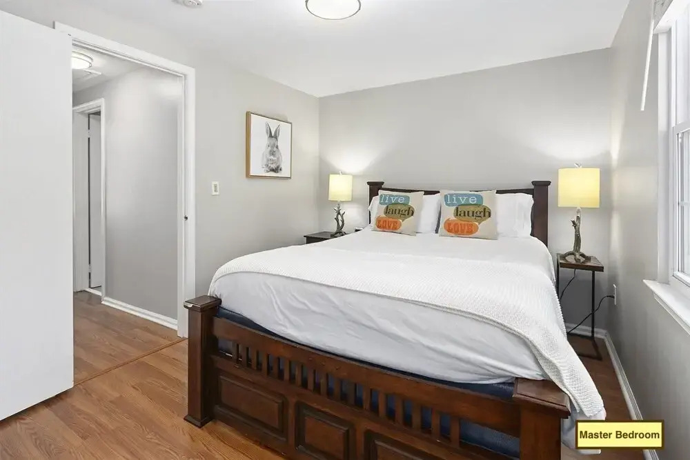 Sterling Townhome - Private & Santized, in a Quiet & Safe Neighborhood. Self Checkin, Pet Friendly! Super-host Support