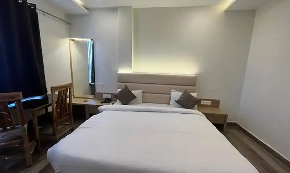 FabHotel Prakash