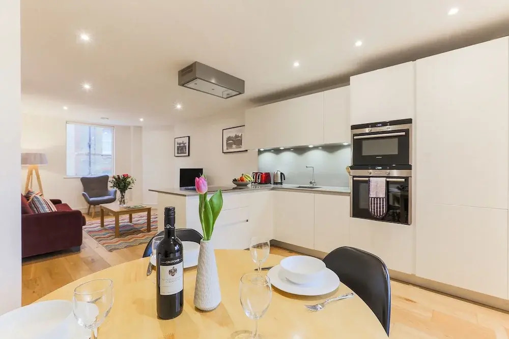 Lambeth North One