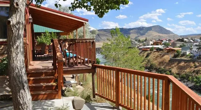 Yellowstone Condos & Suites