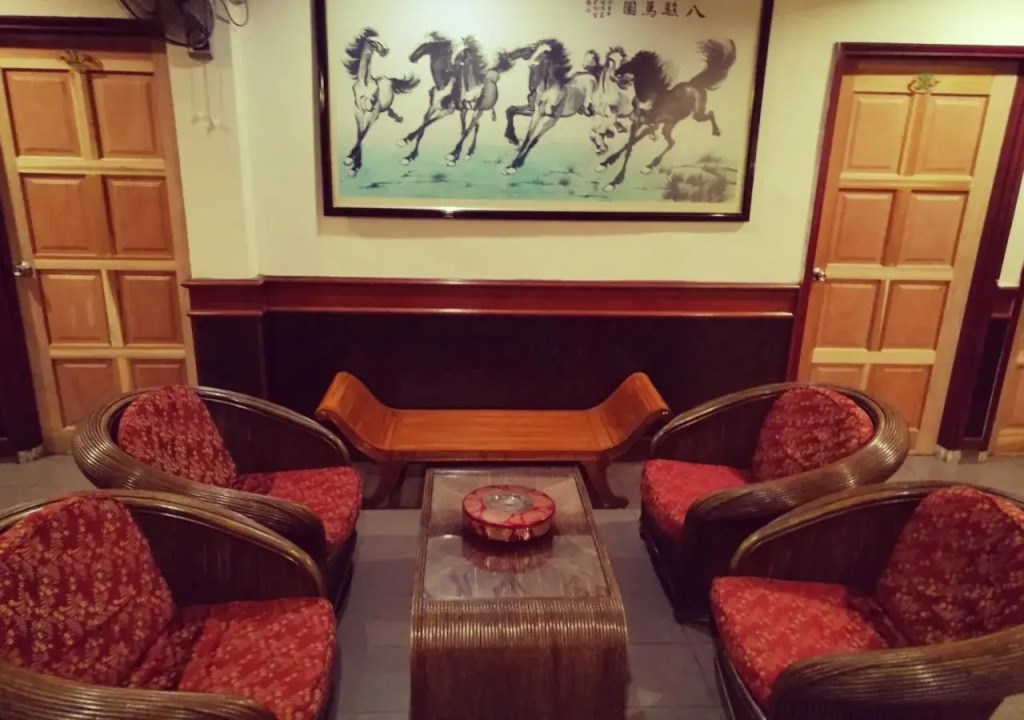 Hoover Hotel