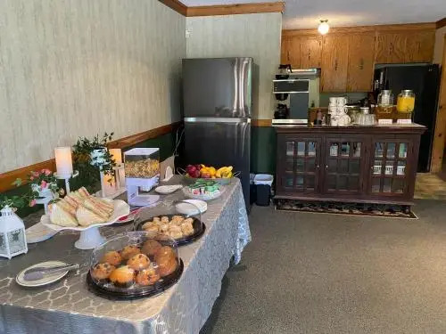 New Age Inn - Voyageur Motel