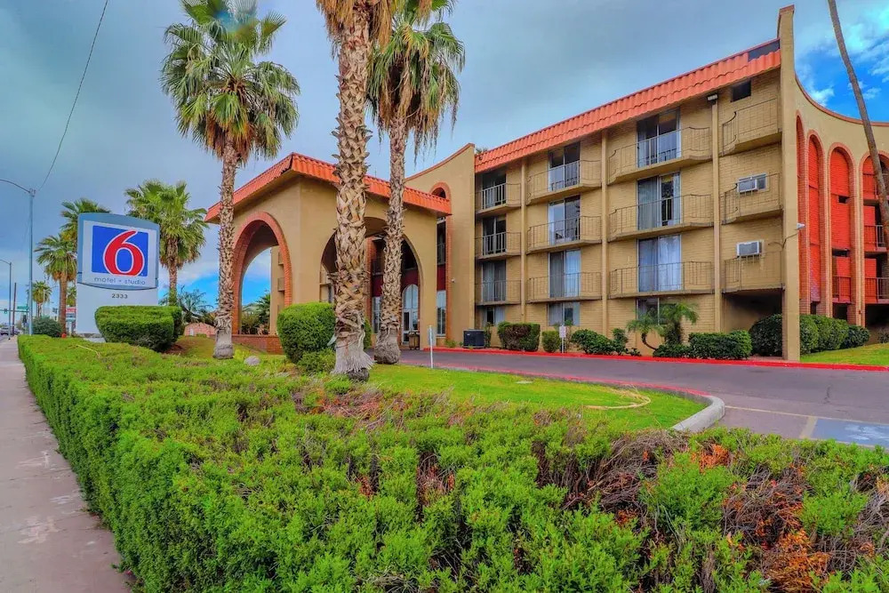 Studio 6 Phoenix, AZ - Sky Harbor
