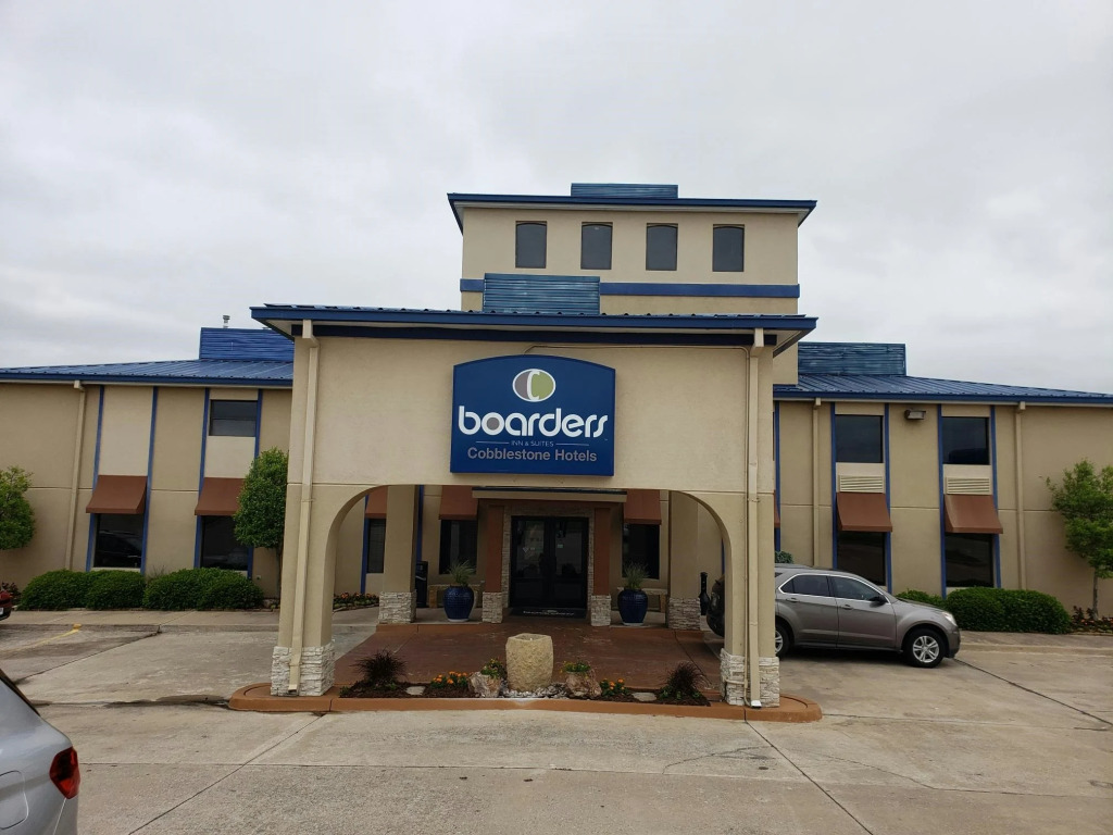 Baymont Inn & suites by Wyndham Ardmore I-35
