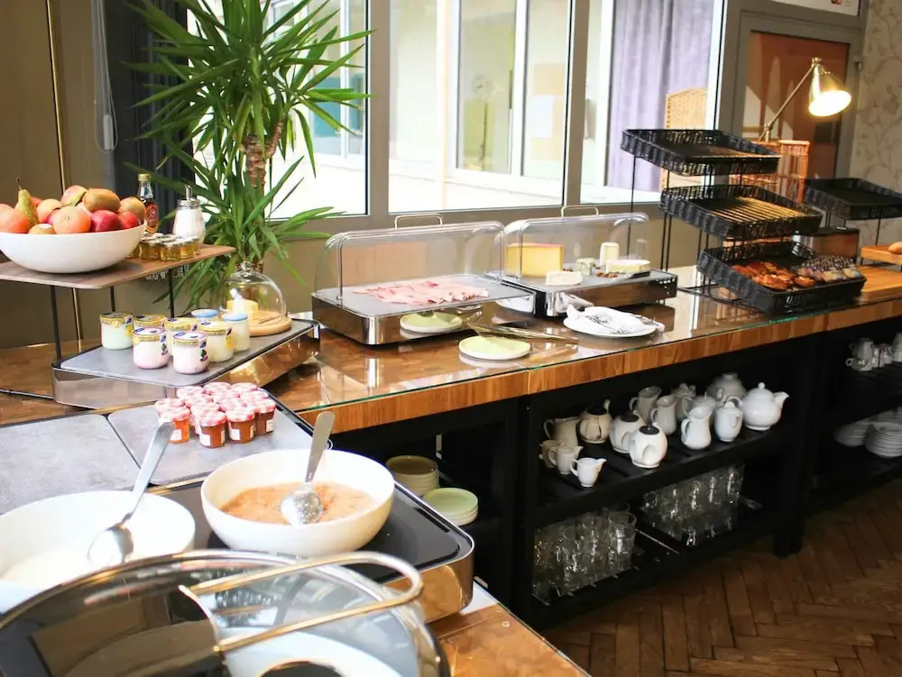 Grand Hôtel de Bourbon-Lancy - Spa et Restaurant - Logis