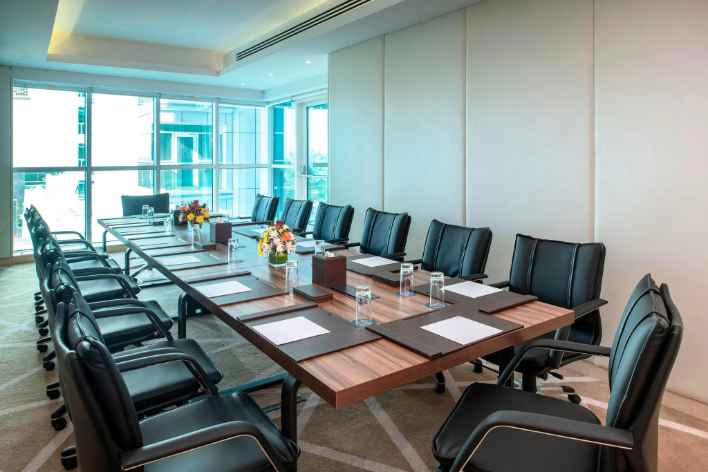 Отель Four Points by Sheraton Sharjah