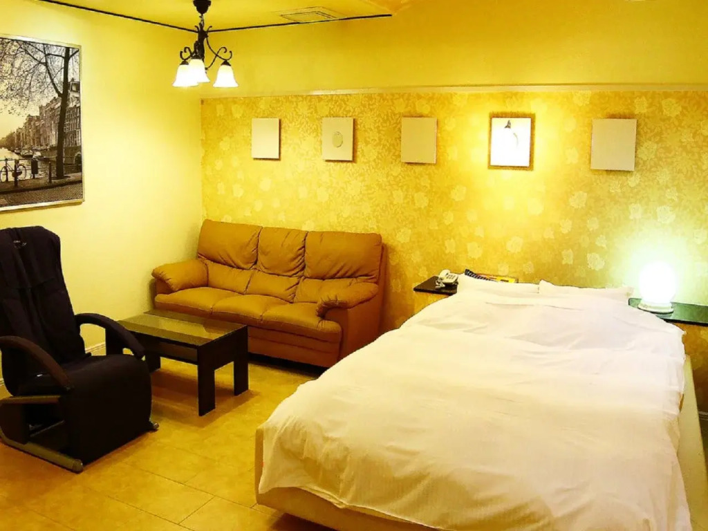 Kyoto Hotel Crown - Adult Only