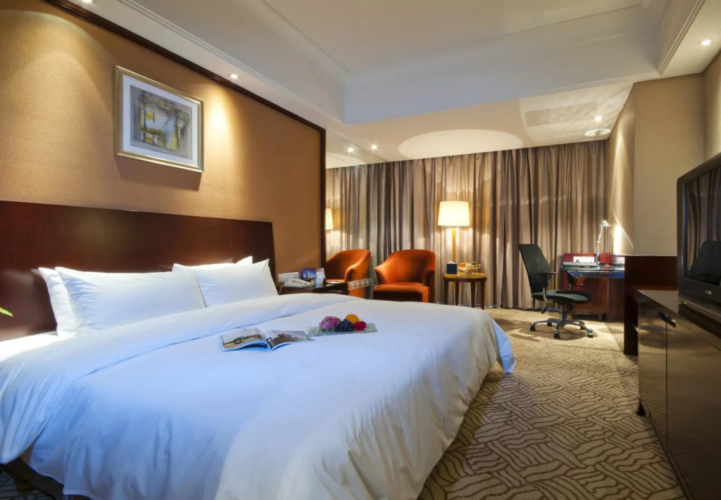 Paul Hotel