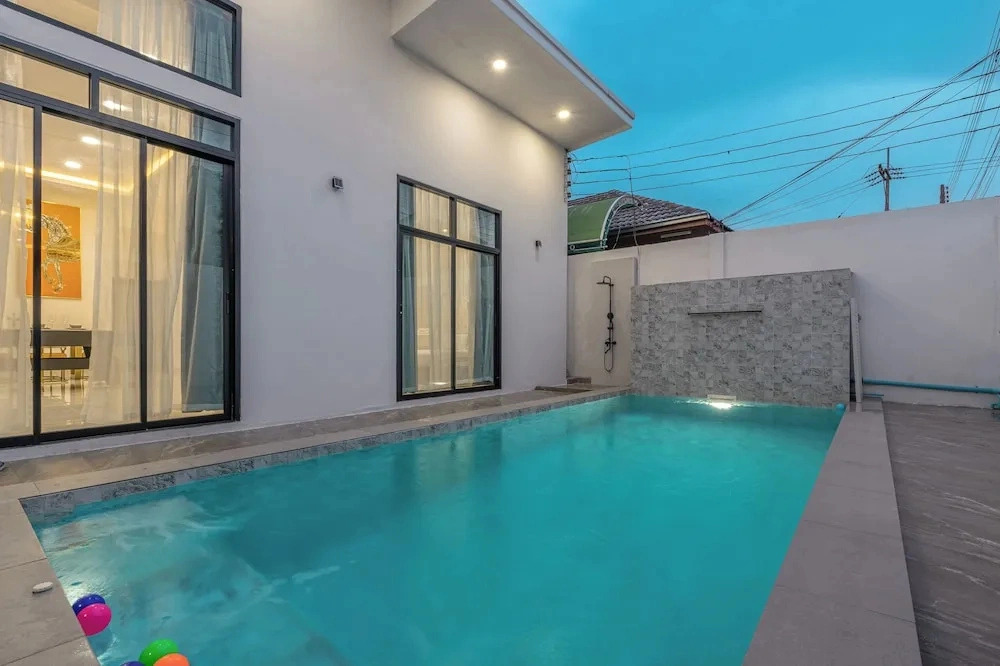 Luxury 3BR Private Pool Villa near Walking Street