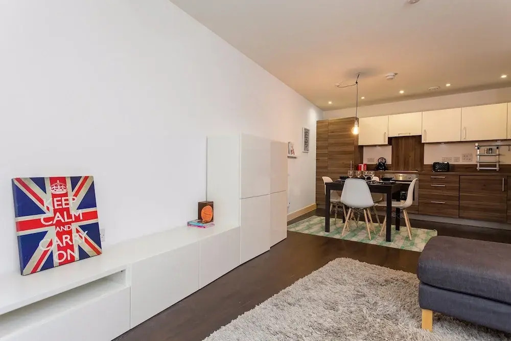 Luxury East London Flat, Sleeps 6