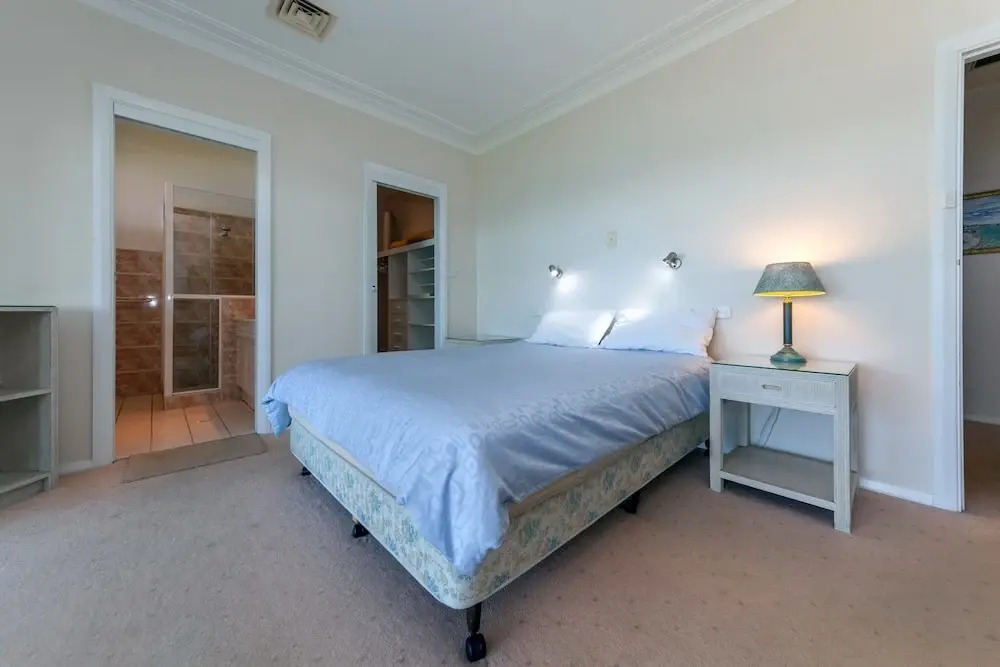 Seaview Crescent, 8