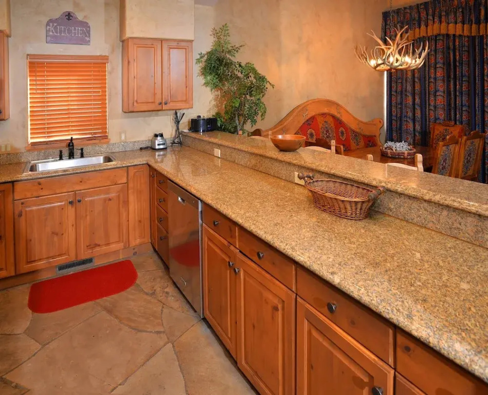 Enclave #193 3 Bedrooms 5 Bathrooms Condo