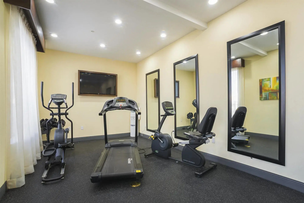 Best Western St. Louis Airport North Hotel & Suites