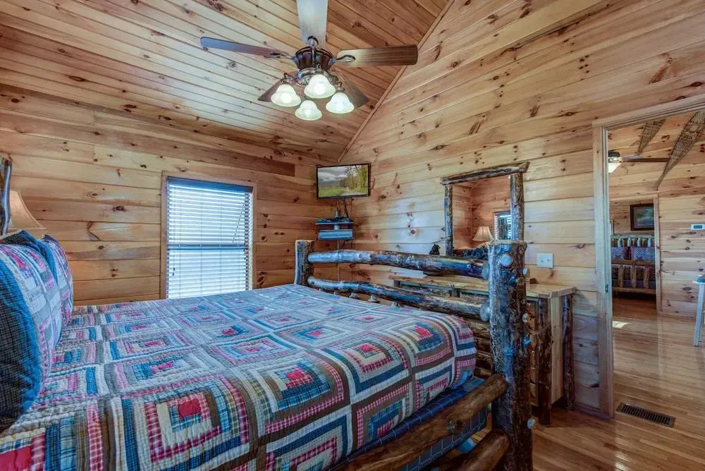 Starry Nights Lodge - Five Bedroom Cabin