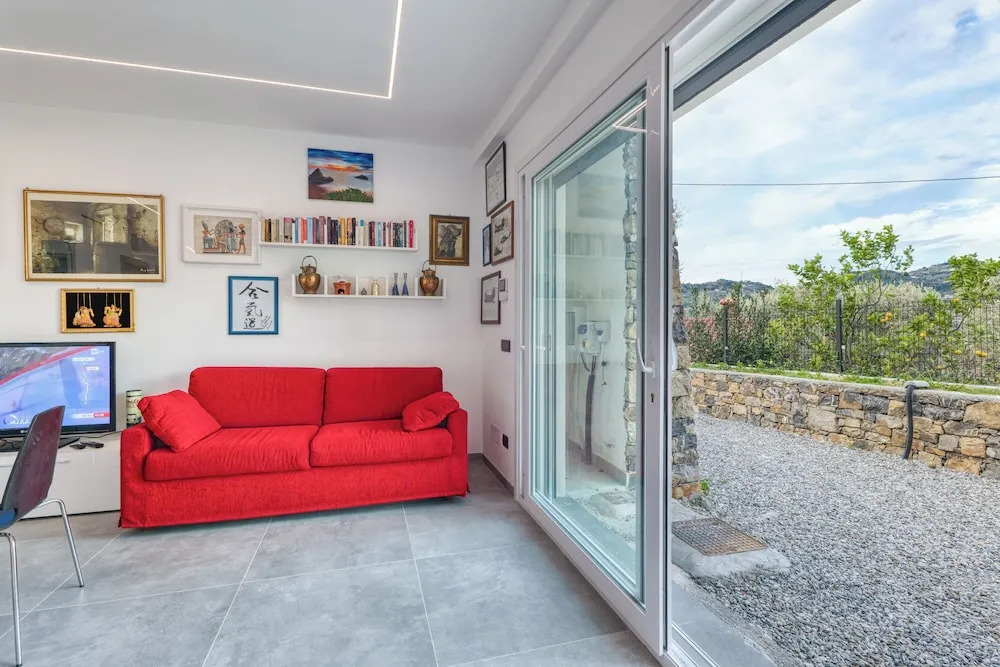 Gemma Marina near Villa Grock Museum - Happy Rentals