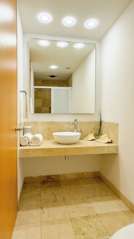 Luxury Condo with Private Beach 4BR