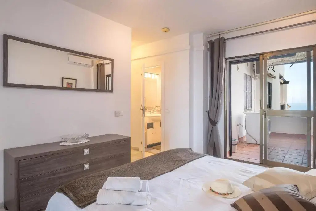 Beautiful Flat sea view 4person