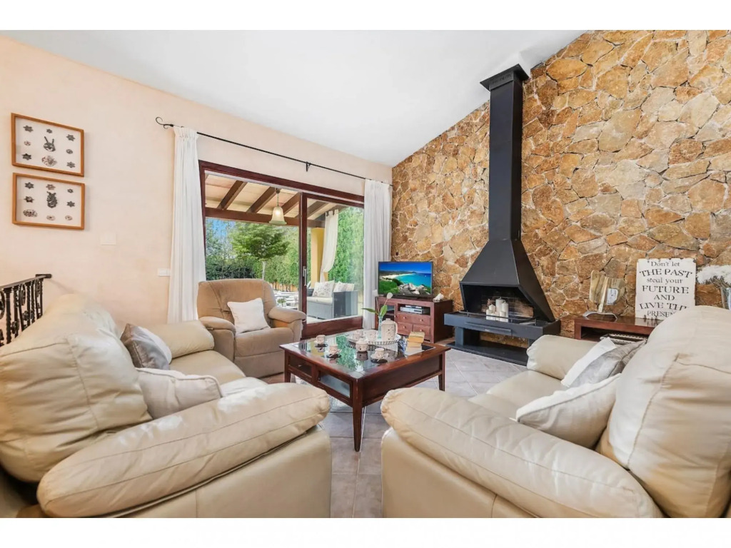Beautiful Holiday Home In Alcudia With Pool