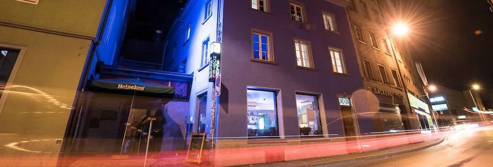 VIVA Hostel