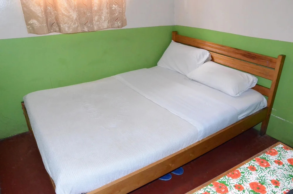 Year 2000 Hotel