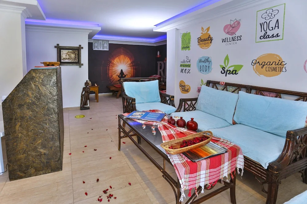 Ces Club Hotel