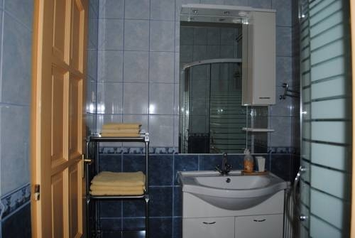 Méz Apartman