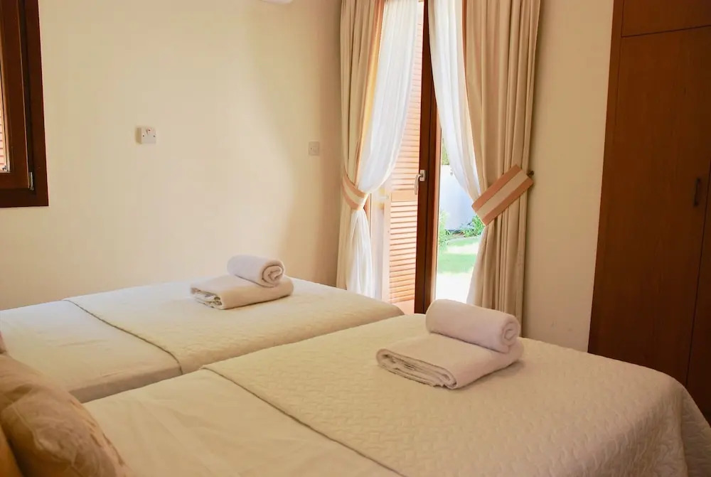 3 bedroom Villa Pera 12 with 10x5m private pool, within walking distance to resort village square, resort facilities, Aphrodite Hills