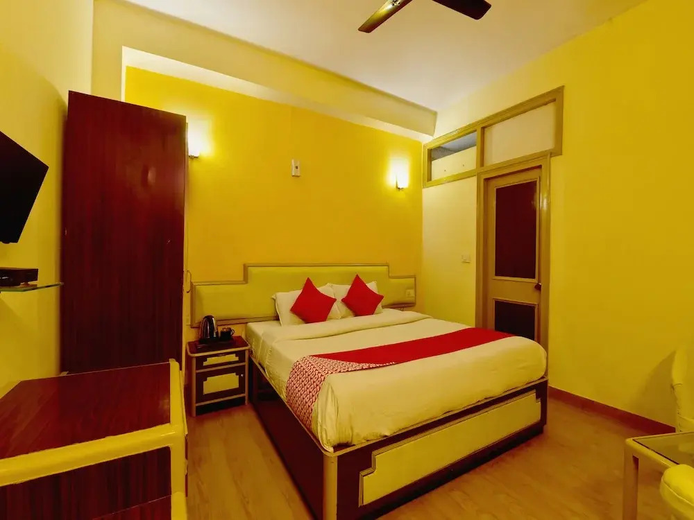 OYO 19766 Hotel Manali Palace