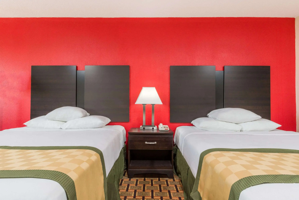 Days Inn by Wyndham Muncie -Ball State University